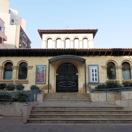 Ferienwohnung Apartamento Teatro Del Mercado Saragossa Exterior foto